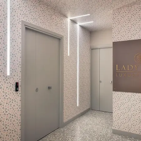 ゲストハウス Lady Rose 4*