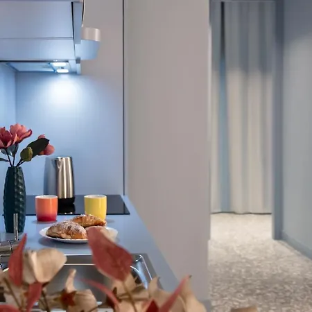 Lady Rose Penzion Neapol