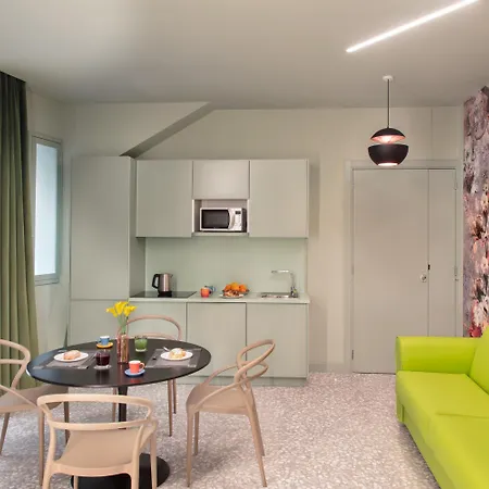 Lady Rose Penzion Neapol